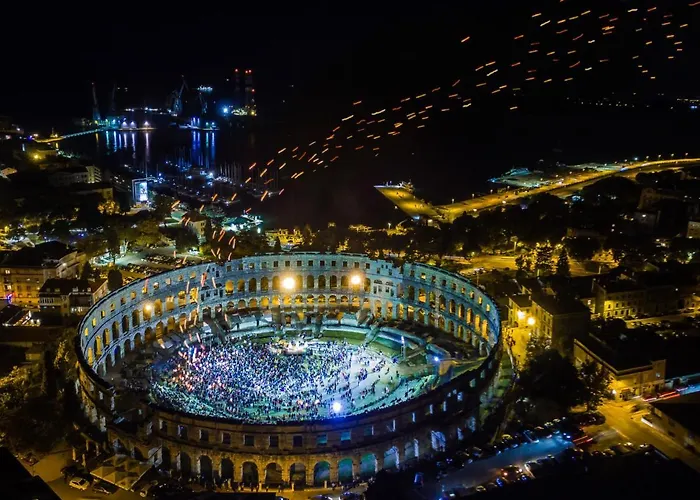 Aurora By Interhome Tatil Evi Loborika