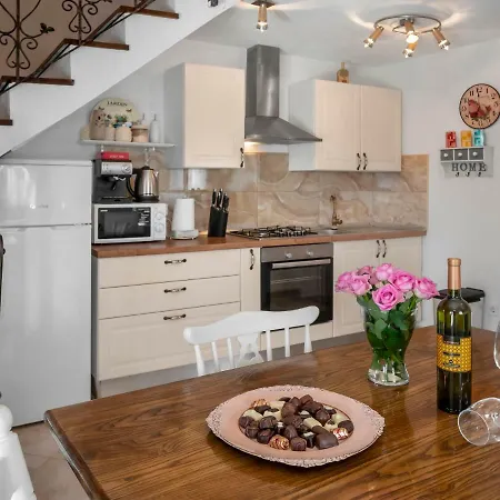 Aurora By Interhome *